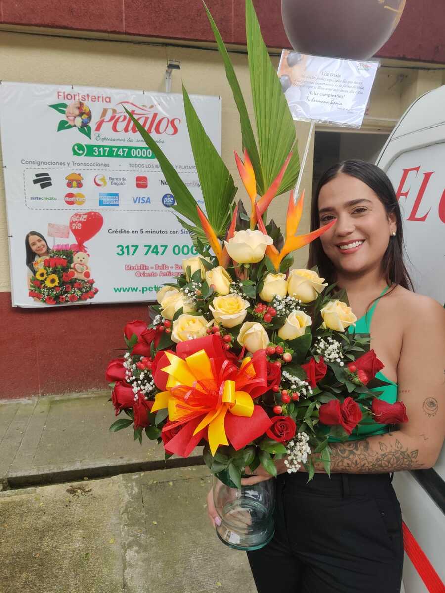 Floristería Flores itagui Es tu cumpleaños la mejor ocasión para expresarte nuestro afecto y cariño. itagui Antioquia Atencion 24horas